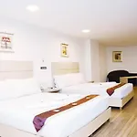 Promenade Service Apartment